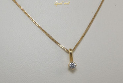 Naszyjnik z brylantem z żółtego złota 28